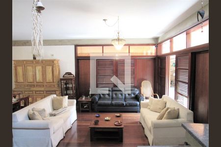 Casa à venda com 3 quartos, 299m² em Santo Amaro, São Paulo
