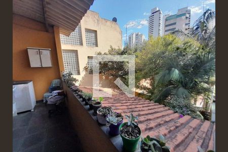 Casa à venda com 4 quartos, 240m² em Aclimação, São Paulo