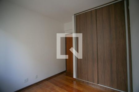 Quarto 1 de apartamento para alugar com 3 quartos, 193m² em Buritis, Belo Horizonte