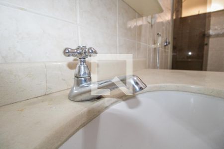 Apartamento à venda com 97m², 3 quartos e 1 vaga Apartamento à venda com 97m², 3 quartos e 1 vagaBanheiro 2