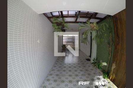 Casa à venda com 4 quartos, 220m² em Parque São Jorge, São Paulo