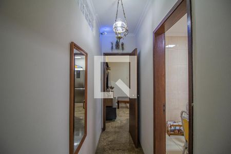 Corredor de casa à venda com 4 quartos, 300m² em Alípio de Melo, Belo Horizonte