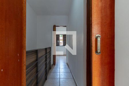 Corredor de casa de condomínio à venda com 2 quartos, 67m² em Jardim Maria Duarte, São Paulo