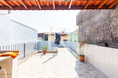 Casa à venda com 250m², 2 quartos e 2 vagas Casa à venda com 250m², 2 quartos e 2 vagasChurrasqueira