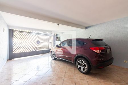 Casa à venda com 250m², 2 quartos e 2 vagas Casa à venda com 250m², 2 quartos e 2 vagasGaragem