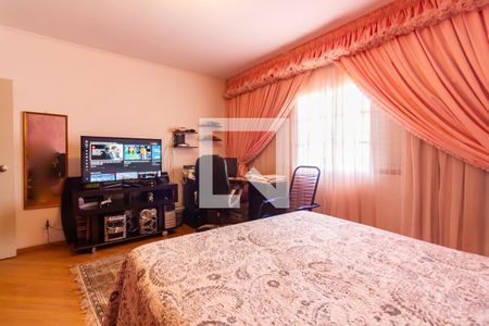 Casa à venda com 250m², 2 quartos e 2 vagas Casa à venda com 250m², 2 quartos e 2 vagasQuarto 2