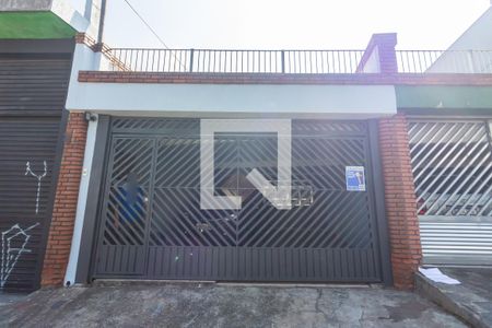 Casa à venda com 250m², 2 quartos e 2 vagas Casa à venda com 250m², 2 quartos e 2 vagasFachada