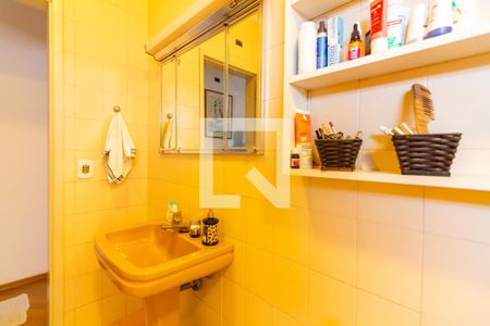 Casa à venda com 250m², 2 quartos e 2 vagas Casa à venda com 250m², 2 quartos e 2 vagasBanheiro