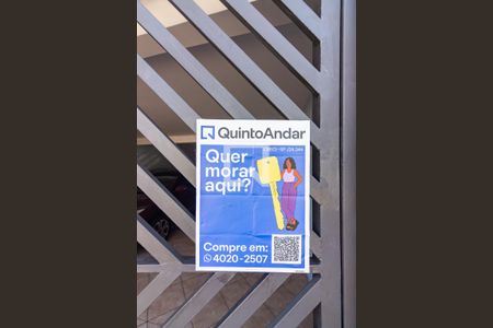 Casa à venda com 250m², 2 quartos e 2 vagas Casa à venda com 250m², 2 quartos e 2 vagasPlaca de Anuncio