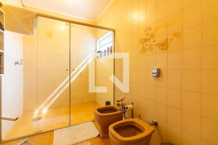 Casa à venda com 250m², 2 quartos e 2 vagas Casa à venda com 250m², 2 quartos e 2 vagasBanheiro