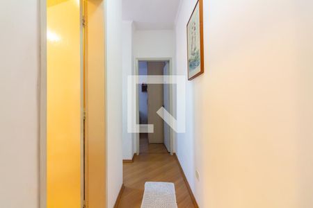 Casa à venda com 250m², 2 quartos e 2 vagas Casa à venda com 250m², 2 quartos e 2 vagasCorredor