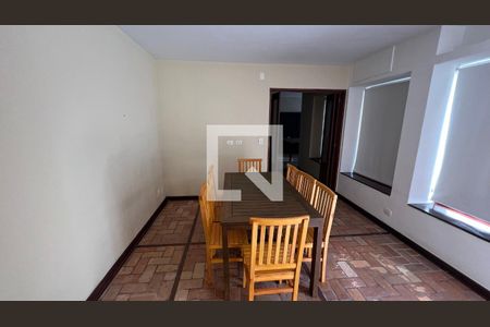 Sala  de casa à venda com 4 quartos, 600m² em Alto de Pinheiros, São Paulo