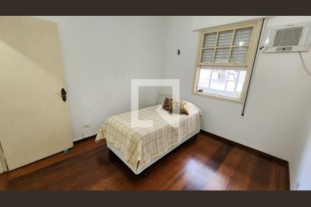 Quarto 1 de apartamento para alugar com 2 quartos, 55m² em Boqueirão, Santos