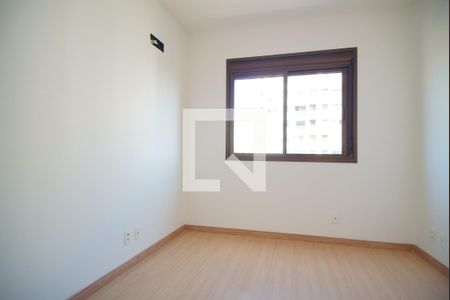 Quarto 1 - Suíte de apartamento à venda com 3 quartos, 81m² em Santa Maria Goretti, Porto Alegre