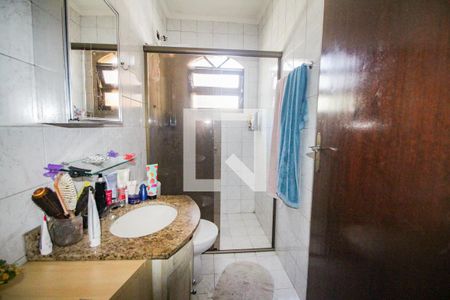 Banheiro de casa à venda com 3 quartos, 116m² em Jardim Guapira, São Paulo