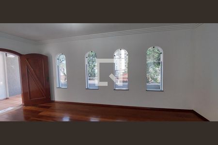 Sala2 de casa à venda com 3 quartos, 402m² em Vila Valparaiso, Santo André