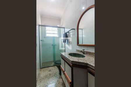 Casa para alugar com 130m², 3 quartos e 3 vagas Casa para alugar com 130m², 3 quartos e 3 vagasBanheiro 1