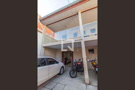Casa à venda com 200m², 2 quartos e 5 vagas Casa à venda com 200m², 2 quartos e 5 vagasÁrea externa