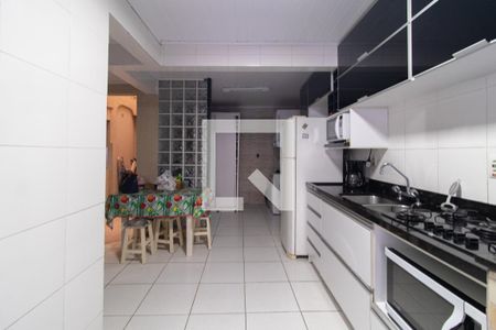 Cozinha de casa à venda com 2 quartos, 200m² em Partenon, Porto Alegre