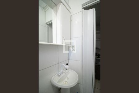 Casa à venda com 200m², 2 quartos e 5 vagas Casa à venda com 200m², 2 quartos e 5 vagasBanheiro