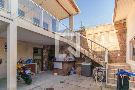 Casa à venda com 200m², 2 quartos e 5 vagas Casa à venda com 200m², 2 quartos e 5 vagasÁrea externa