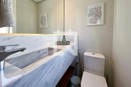 Lavabo de apartamento para alugar com 2 quartos, 70m² em Vila N. Conceição,, São Paulo