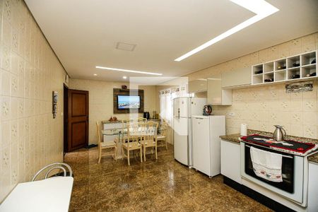 Casa à venda com 100m², 5 quartos e 7 vagas Casa à venda com 100m², 5 quartos e 7 vagasCozinha