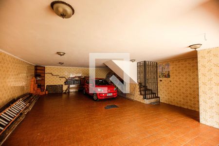 Casa à venda com 100m², 5 quartos e 7 vagas Casa à venda com 100m², 5 quartos e 7 vagasGaragem