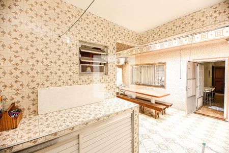 Casa à venda com 100m², 5 quartos e 7 vagas Casa à venda com 100m², 5 quartos e 7 vagasÁrea de Serviço