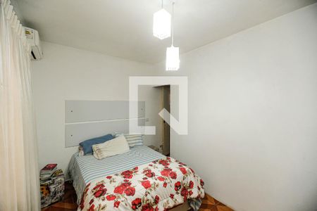 Casa à venda com 100m², 5 quartos e 7 vagas Casa à venda com 100m², 5 quartos e 7 vagasSuíte