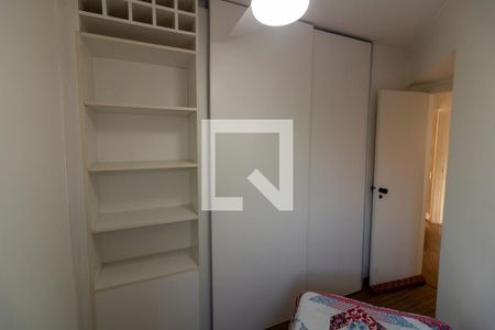 Quarto 1 de apartamento para alugar com 3 quartos, 77m² em Jardim Morumbi, São Paulo