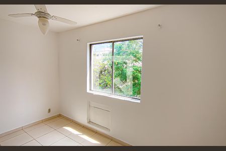 Quarto 1 de apartamento para alugar com 2 quartos, 49m² em Pechincha, Rio de Janeiro