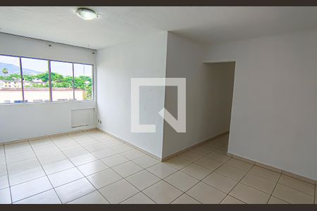 Sala de apartamento para alugar com 2 quartos, 49m² em Pechincha, Rio de Janeiro