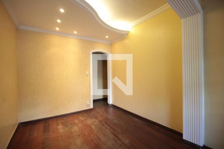 Sala de casa para alugar com 3 quartos, 150m² em Rio Branco, Belo Horizonte