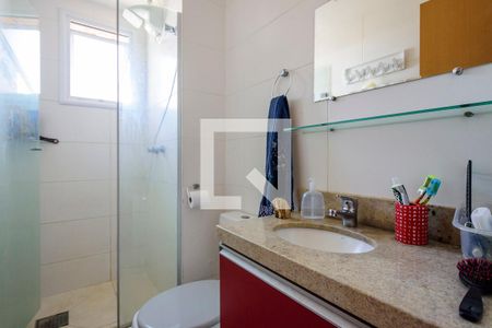 Banheiro da Suíte de apartamento à venda com 3 quartos, 81m² em Santana, Porto Alegre