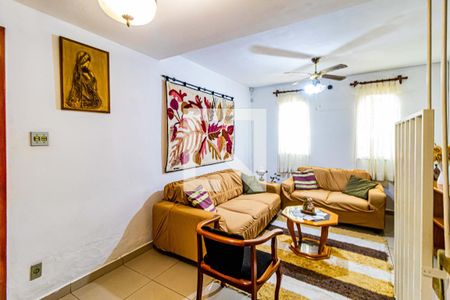 Sala de casa de condomínio para alugar com 3 quartos, 184m² em Jardim Ivana, São Paulo