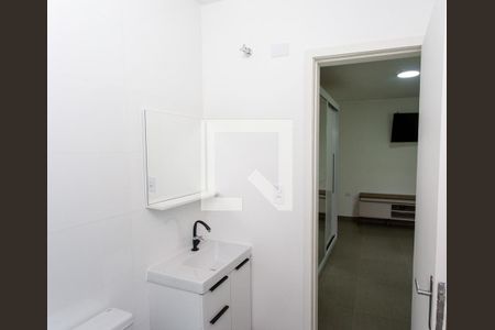 Banheiro de kitnet/studio para alugar com 1 quarto, 26m² em Vila da Saúde, São Paulo