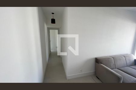 Sala e corredor de apartamento para alugar com 2 quartos, 68m² em Sumarezinho, São Paulo