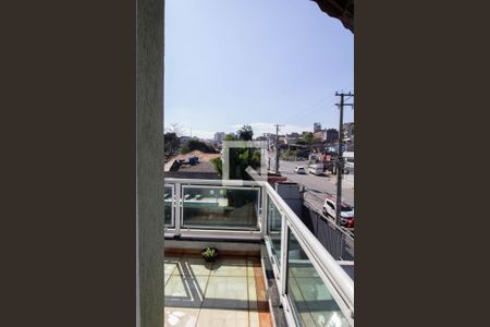 varanda de casa à venda com 3 quartos, 140m² em Vila Taquari, São Paulo