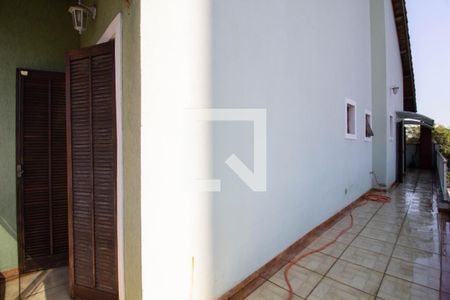 varanda de casa à venda com 3 quartos, 140m² em Vila Taquari, São Paulo