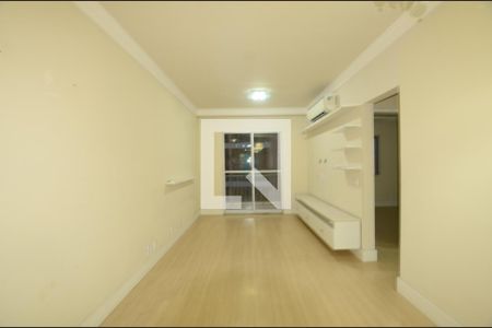 Sala de apartamento para alugar com 2 quartos, 70m² em Praça Seca, Rio de Janeiro