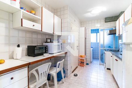 Cozinha de apartamento para alugar com 3 quartos, 109m² em Vila Sofia, São Paulo