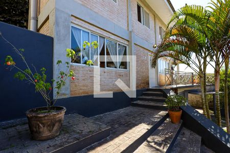 Casa de condomínio para alugar com 250m², 4 quartos e 4 vagas Casa de condomínio para alugar com 250m², 4 quartos e 4 vagasEntrada da casa