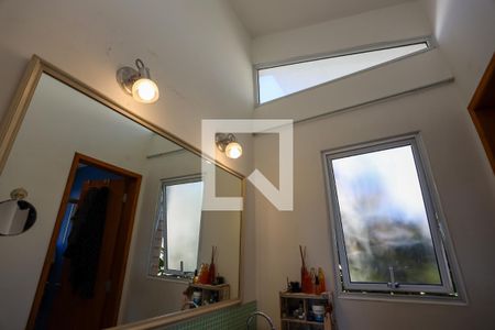 Casa de condomínio para alugar com 250m², 4 quartos e 4 vagas Casa de condomínio para alugar com 250m², 4 quartos e 4 vagasSuíte master - banheiro - detalhes