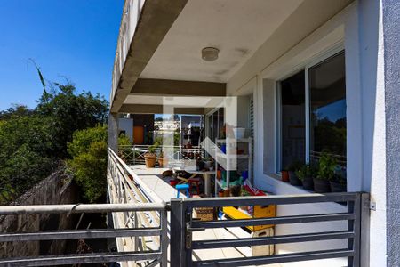 Casa de condomínio para alugar com 250m², 4 quartos e 4 vagas Casa de condomínio para alugar com 250m², 4 quartos e 4 vagasÁrea de serviço - varanda