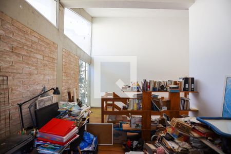 Casa de condomínio para alugar com 250m², 4 quartos e 4 vagas Casa de condomínio para alugar com 250m², 4 quartos e 4 vagasSala íntima