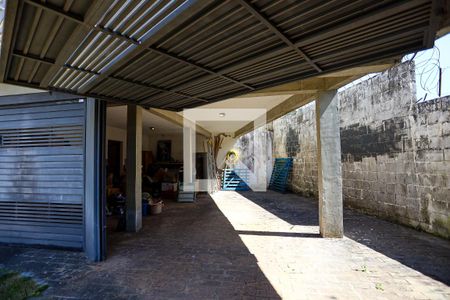 Casa de condomínio para alugar com 250m², 4 quartos e 4 vagas Casa de condomínio para alugar com 250m², 4 quartos e 4 vagasEntrada da garagem