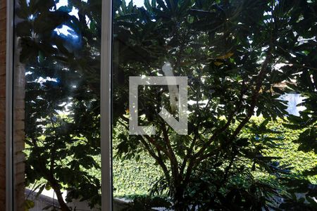 Casa de condomínio para alugar com 250m², 4 quartos e 4 vagas Casa de condomínio para alugar com 250m², 4 quartos e 4 vagasEscada - vista