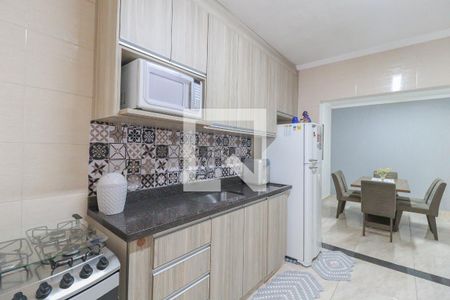 Casa à venda com 260m², 4 quartos e 3 vagas Casa à venda com 260m², 4 quartos e 3 vagasCozinha