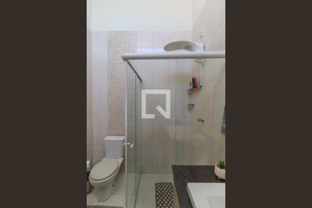 Casa à venda com 260m², 4 quartos e 3 vagas Casa à venda com 260m², 4 quartos e 3 vagasBanheiro